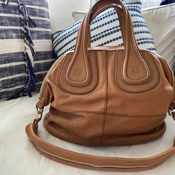 Authentic Givenchy Lambskin Nightingale - Picture 2 of 10